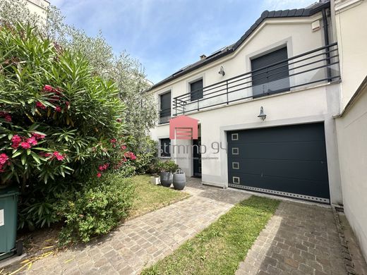 Luxury home in Fontenay-sous-Bois, Val-de-Marne