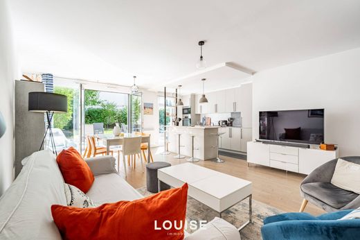 ‏דירה ב  Chaville, Hauts-de-Seine