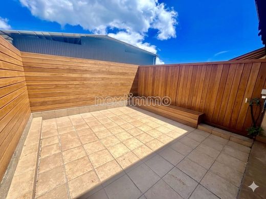 Apartment / Etagenwohnung in Papeete, Îles du Vent