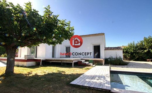 Luxury home in Pujaut, Gard