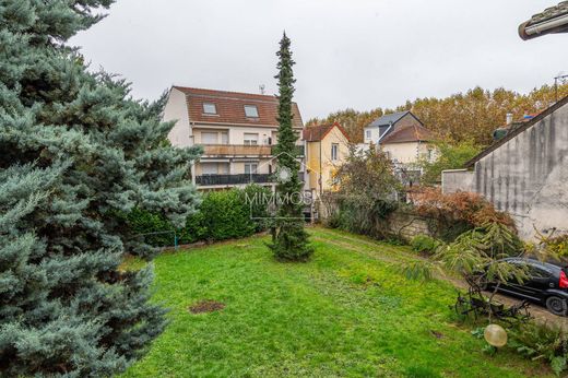 Terreno a Les Pavillons-sous-Bois, Seine-Saint-Denis