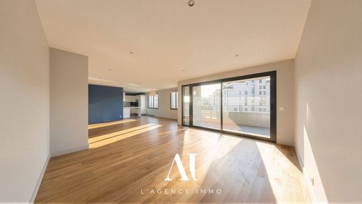 Apartment in Saint-Genis-Pouilly, Ain
