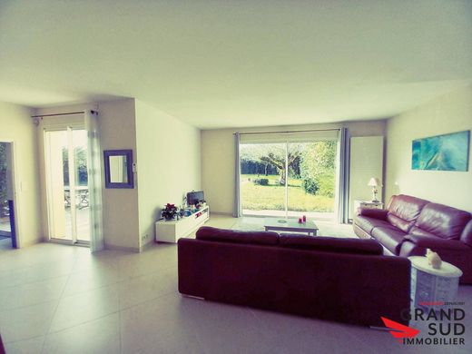 Luxury home in Le Bouscat, Gironde