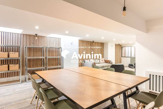 مكتب ﻓﻲ Montmartre, Abbesses, Grandes-Carrières, Paris