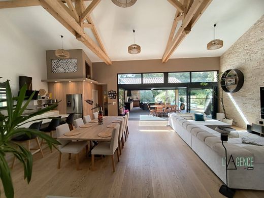 Luksusowy dom w Le Pian-Médoc, Gironde