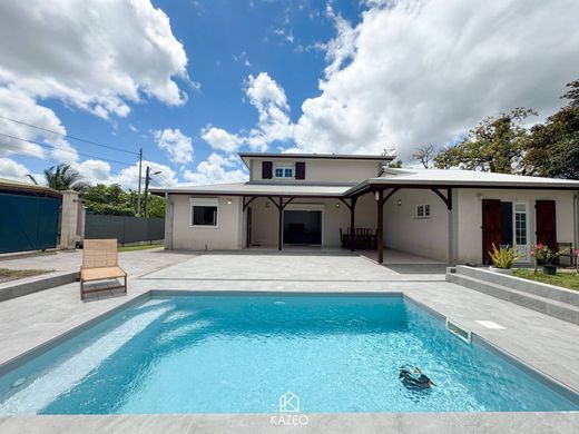 Luxe woning in Le Lamentin, Martinique