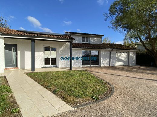 Πολυτελή κατοικία σε Cépet, Upper Garonne