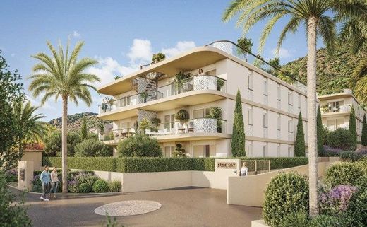 Apartment / Etagenwohnung in Le Lavandou, Var