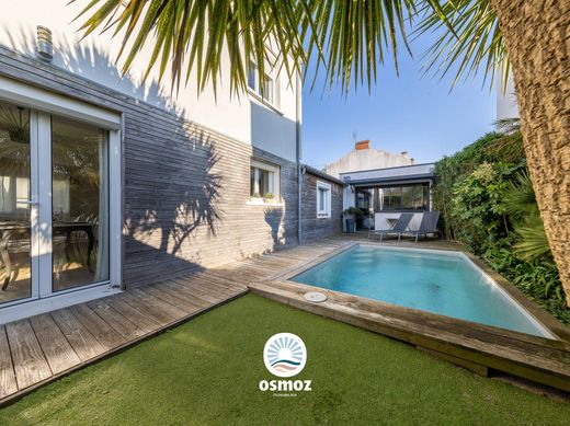 Luxury home in La Rochelle, Charente-Maritime