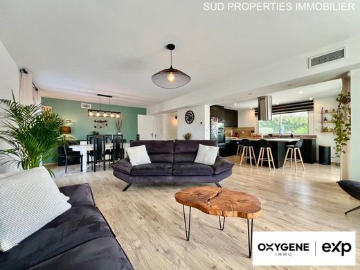 Luxury home in Perpignan, Pyrénées-Orientales