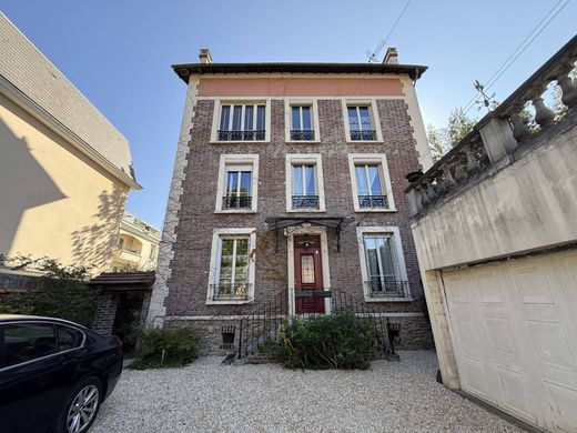 Luxus-Haus in Livry-Gargan, Seine-Saint-Denis