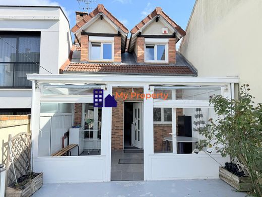 Luksusowy dom w Montesson, Yvelines