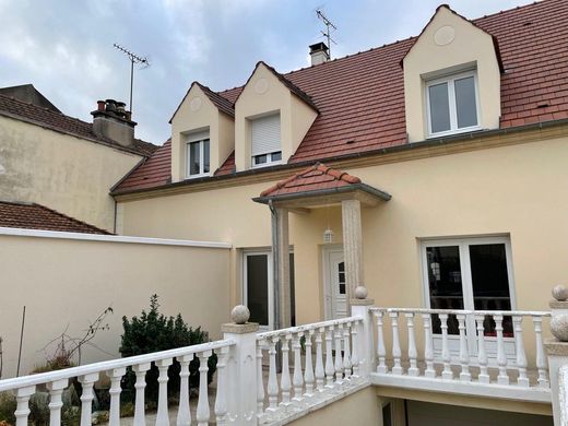 Luxury home in Sartrouville, Yvelines