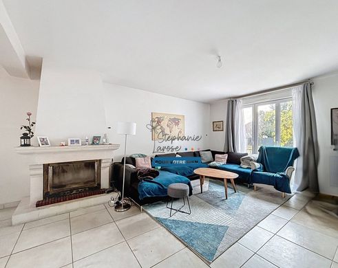 Luxury home in Pontault-Combault, Seine-et-Marne