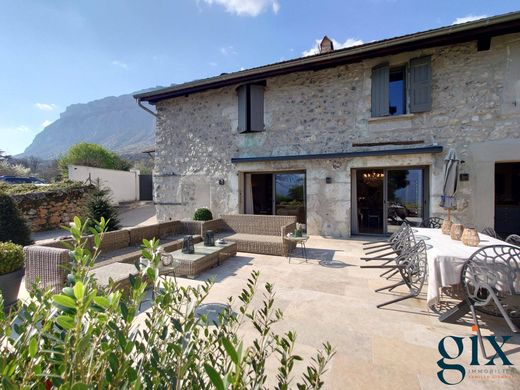 Luxury home in Biviers, Isère