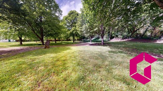 Grond in Issoire, Puy-de-Dôme