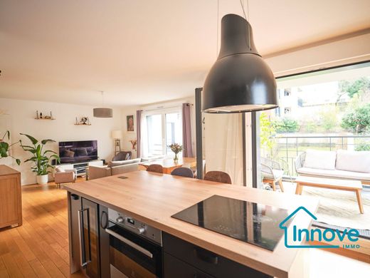 Apartamento - Rueil-Malmaison, Hauts-de-Seine