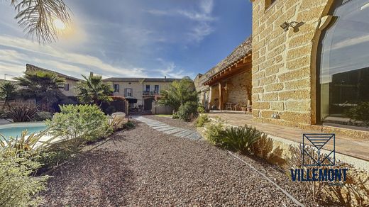 Luxury home in Vauvert, Gard