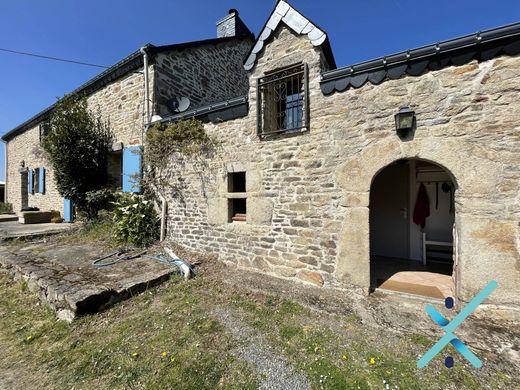 Luxury home in Mellac, Finistère