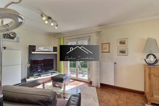Luxury home in Cranves-Sales, Haute-Savoie