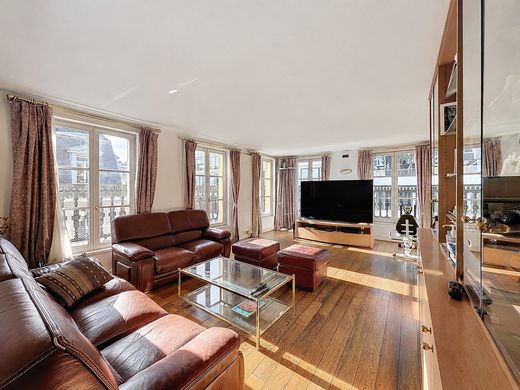 Apartment in Montorgueil, Sentier, Vivienne-Gaillon, Paris