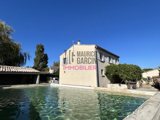 Luxury home in L'Isle-sur-la-Sorgue, Vaucluse