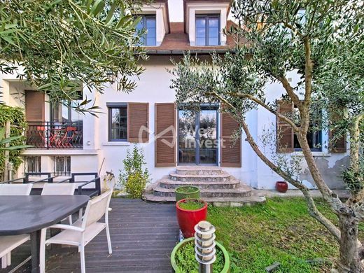 Luxury home in Argenteuil, Val d'Oise