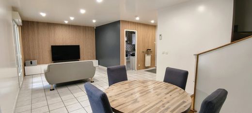 Luxury home in Saint-Thibault-des-Vignes, Seine-et-Marne