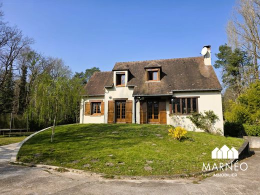 Luxury home in Arbonne-la-Forêt, Seine-et-Marne