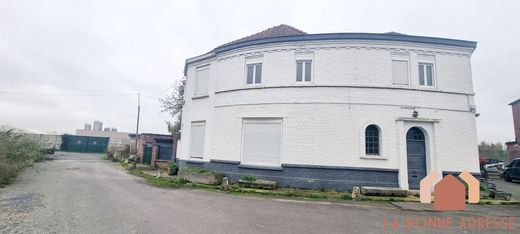 Luxury home in Baisieux, North