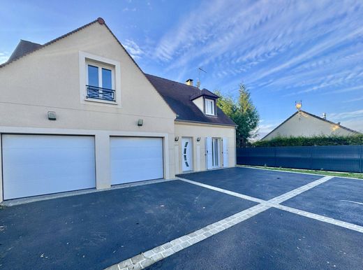 Luxe woning in Villecresnes, Val-de-Marne