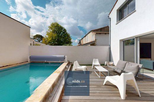 Casa di lusso a Lagord, Charente-Maritime
