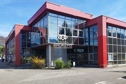 Oficina en Cluses, Alta Saboya