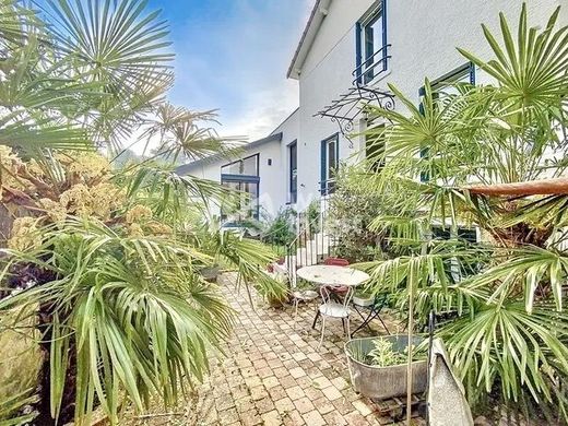 Элитный дом, Le Perreux-sur-Marne, Val-de-Marne