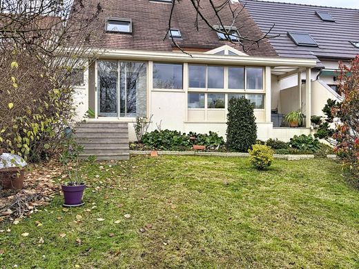 منزل ﻓﻲ Saclay, Essonne