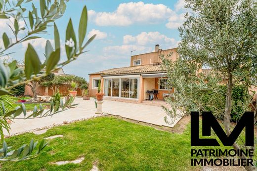 Luksusowy dom w Bessan, Hérault