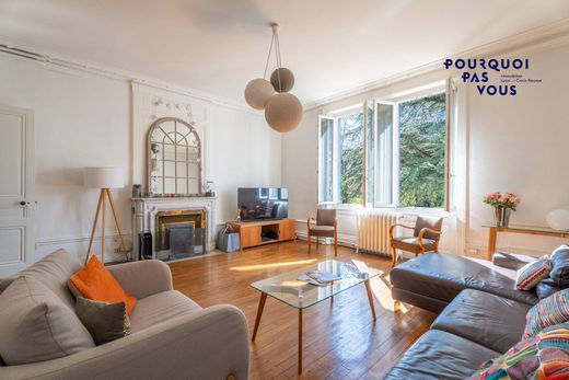 Apartment in Tassin-la-Demi-Lune, Rhône