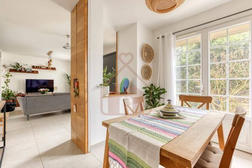 Maison de luxe à Le Kremlin-Bicêtre, Val-de-Marne