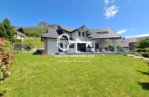 Casa de lujo en Thyez, Alta Saboya