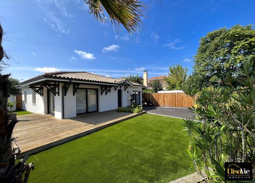 호화 저택 / Gujan-Mestras, Gironde