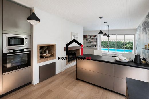 Элитный дом, Mérignac, Gironde
