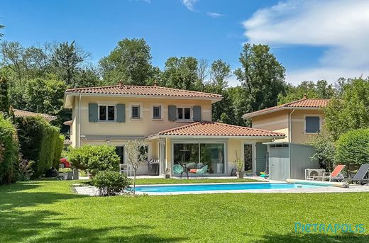Luxury home in Rillieux-la-Pape, Rhône