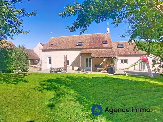 Luxus-Haus in Monhoudou, Sarthe