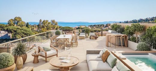 Apartment / Etagenwohnung in Le Lavandou, Var