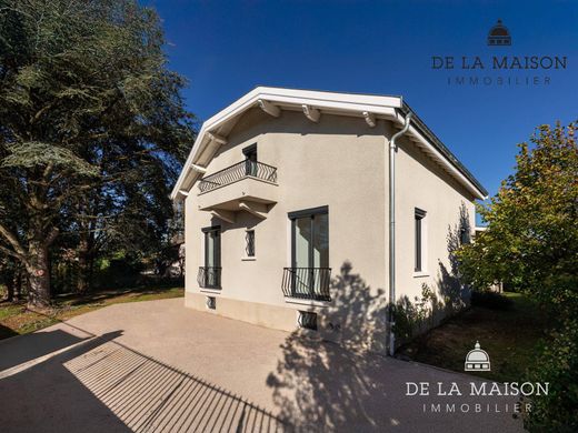 Luxury home in Écully, Rhône
