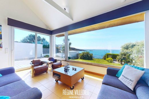 Casa di lusso a Fermanville, Manica