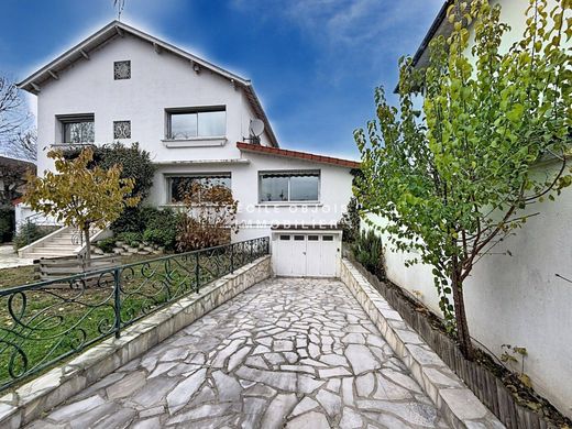 Luksusowy dom w Joinville-le-Pont, Val-de-Marne