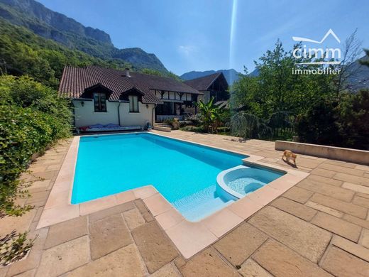 Casa di lusso a Vinay, Isère