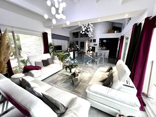 Casa di lusso a Saint-Paul-et-Valmalle, Hérault