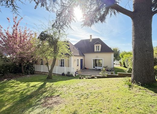 Luxury home in Montlignon, Val d'Oise
